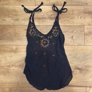 Beaded embroidered vintage silk tank 🤠